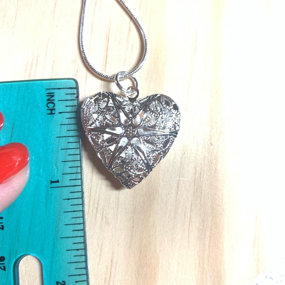 ☀️ Silver Heart Necklace chain - Picture 9 of 11